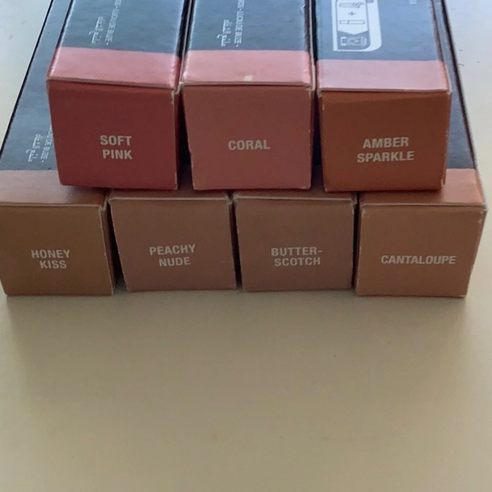 Anastasia Beverly Hills   Universal Luminous Tinted Lip Gloss